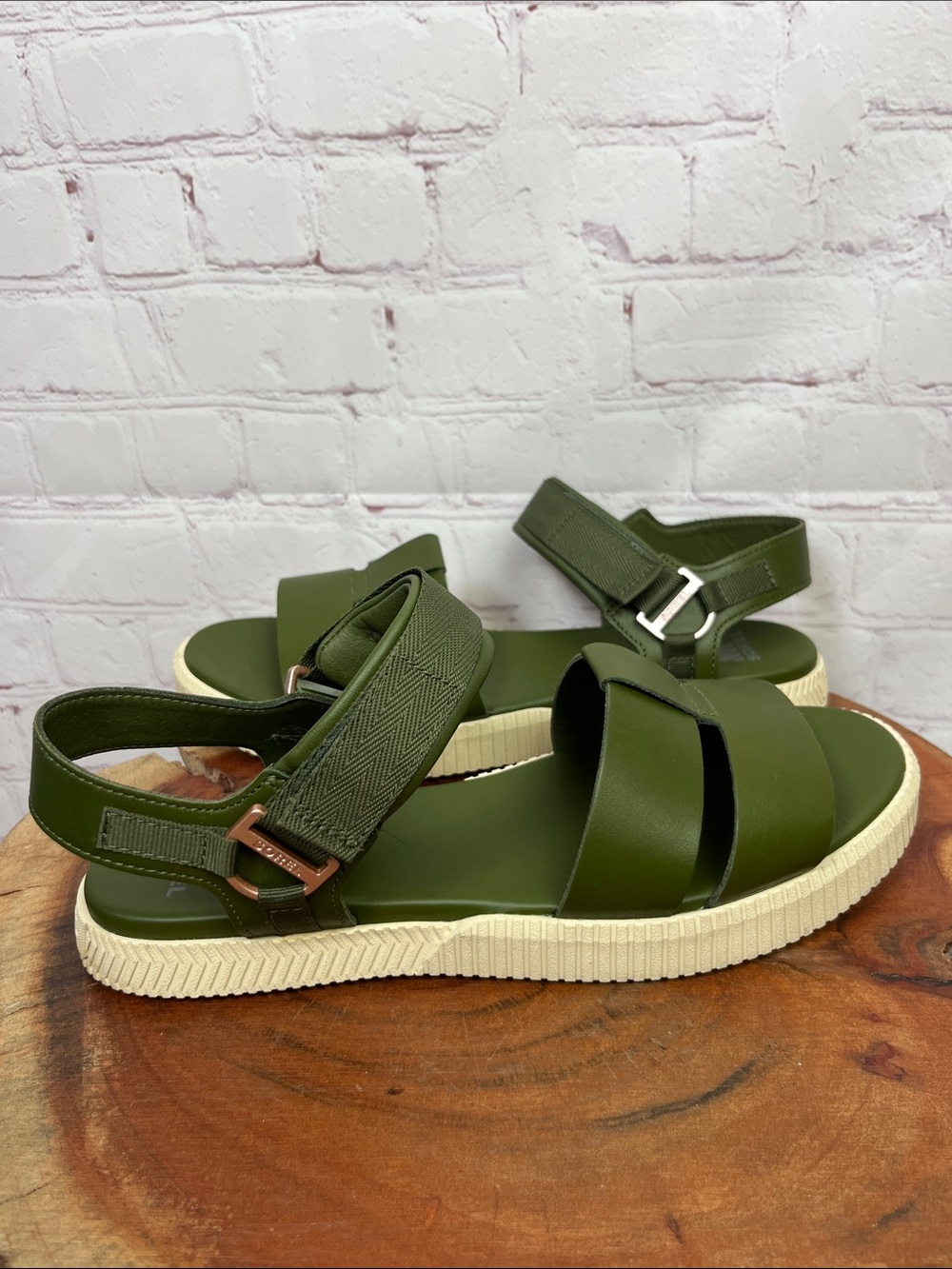 Sorel Ona Ave Ankle Strap Sandal in Green Size 10